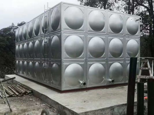 Réservoirs d'eau isolés en acier inoxydable poli 1,0 MPa 0,6 MPa Pour l'extérieur